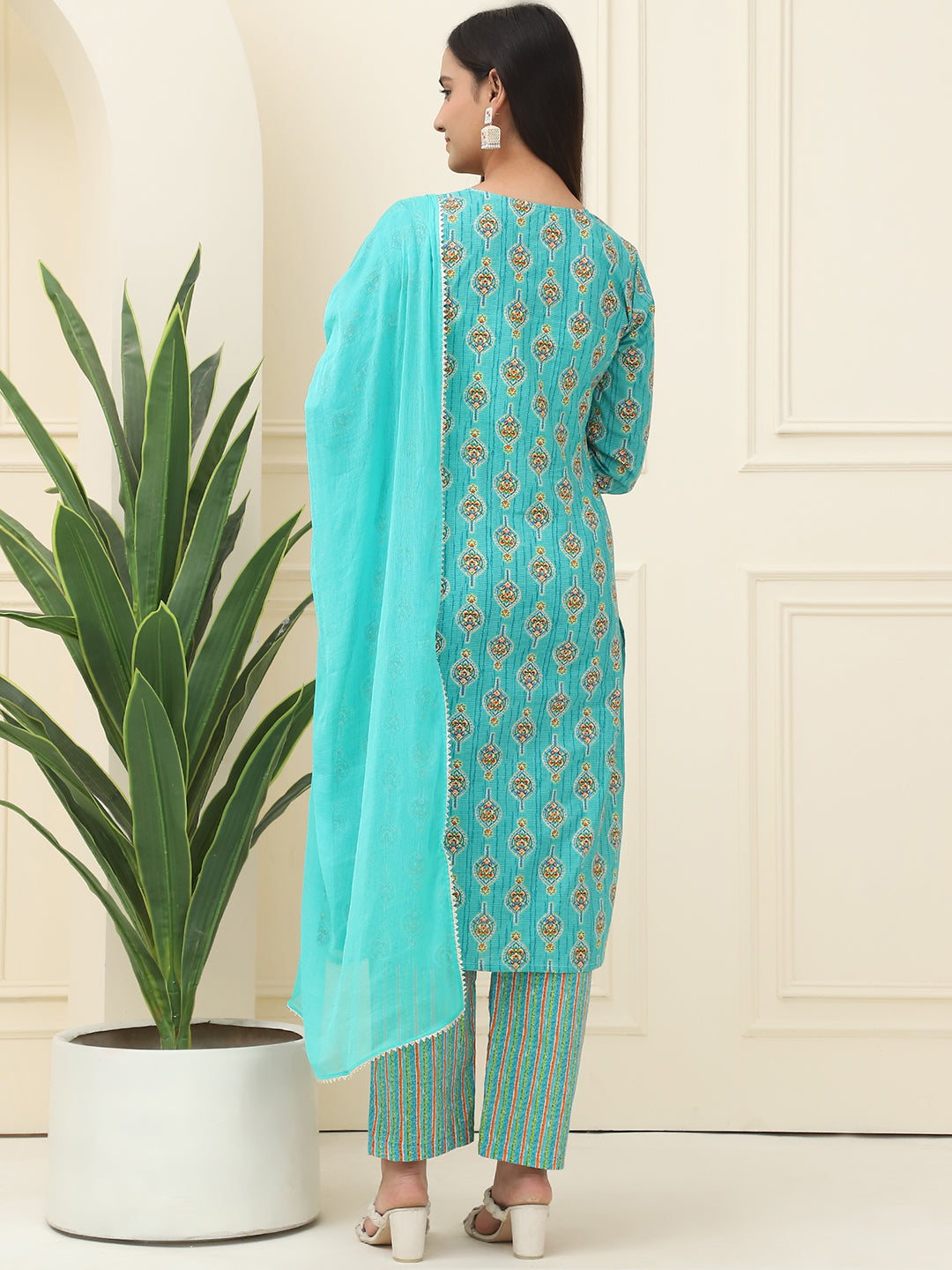 Turquoise Blue Floral Printed Pure Cotton Kurta With Trousers & Chiffon Dupatta