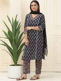 Black Floral Printed Pure Cotton Kurta With Trousers & Chiffon Dupatta