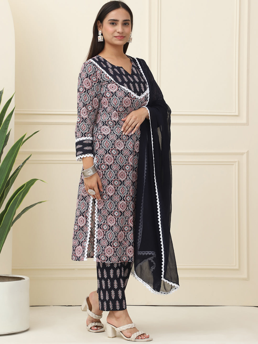 Black Floral Printed Pure Cotton Kurta With Trousers & Chiffon Dupatta