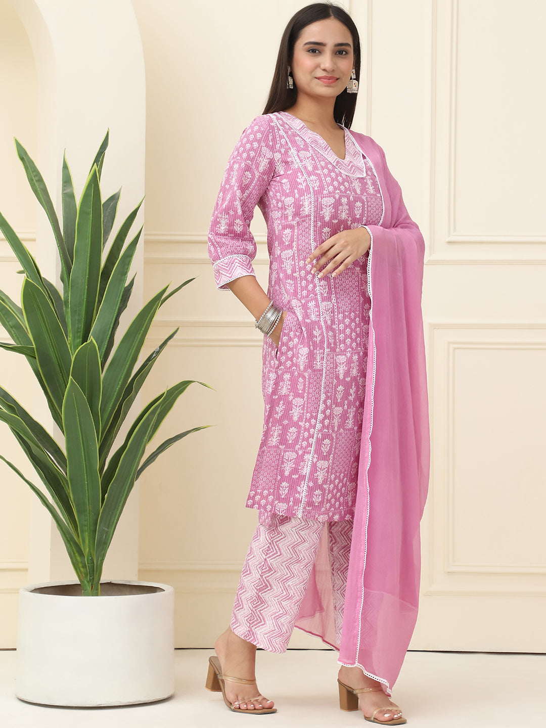 Mauve Floral Printed Pure Cotton Kurta With Trousers & Chiffon Dupatta