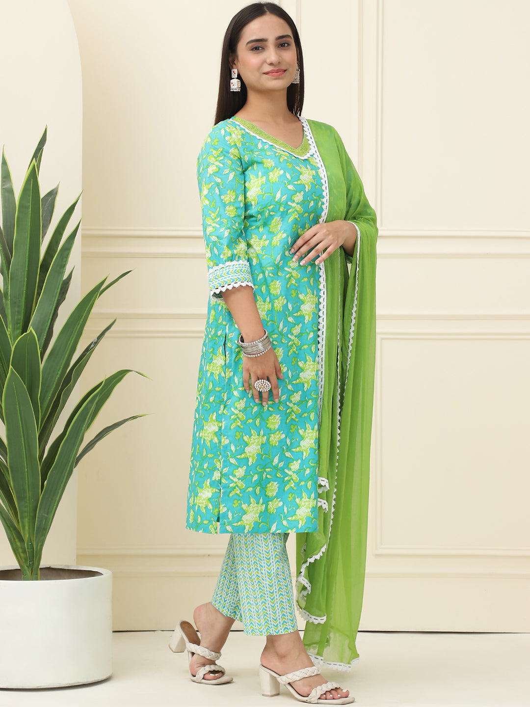 Sea Green Floral Printed Pure Cotton Kurta With Trousers & Chiffon Dupatta