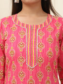 Pink Floral Printed Pure Cotton Kurta With Trousers & Chiffon Dupatta