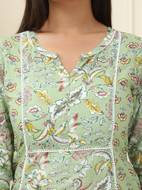 Green Floral Printed Pure Cotton Kurta With Trousers & Chiffon Dupatta